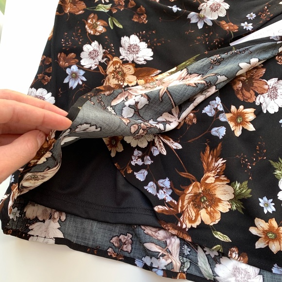 Sage The Label Route 81 Dark Floral Mini Skirt - Picture 7 of 8